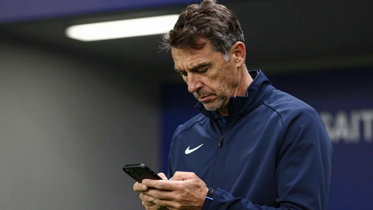 Wycombe Wanderers have dismissed head coach Michael Duff and first-team coach Alex Morris following a winless start to...