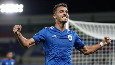 Cameron Humphreys haunts former club with late winner for Ipswich
